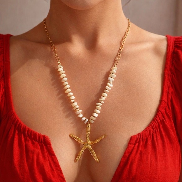 Anthropologie Jewelry - Gold Starfish Shell Necklace – Natural Seashell Beads